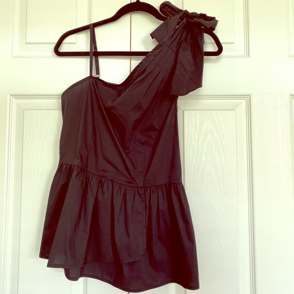 Asymmetrical black top